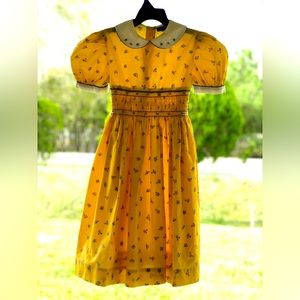 GINA DIWAN DAISY BOUQUET HAND EMBROIDERED SMOCKED FLARED DRESS IN YELLOW SZ-6 yr